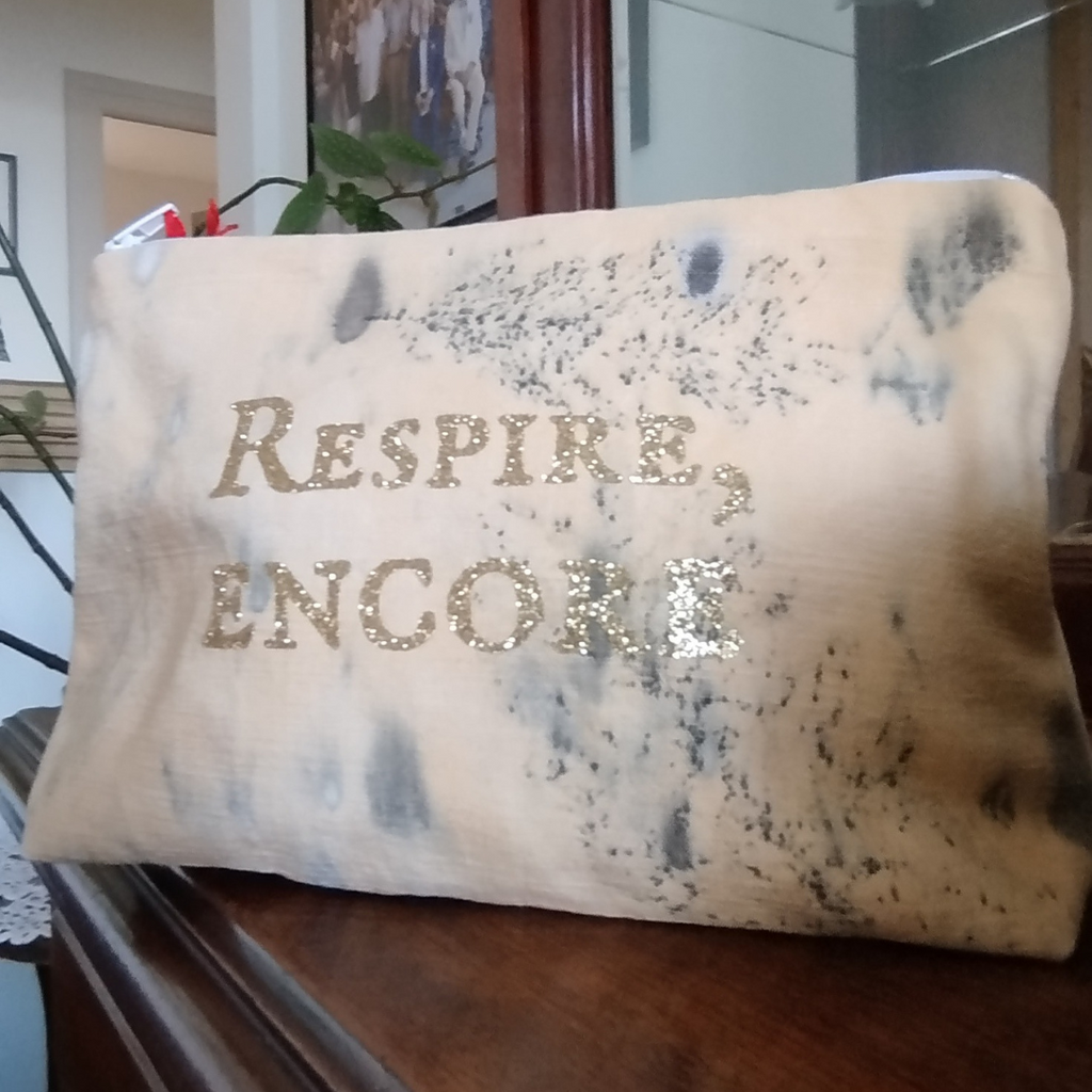 Pochette zippée "Respire encore"