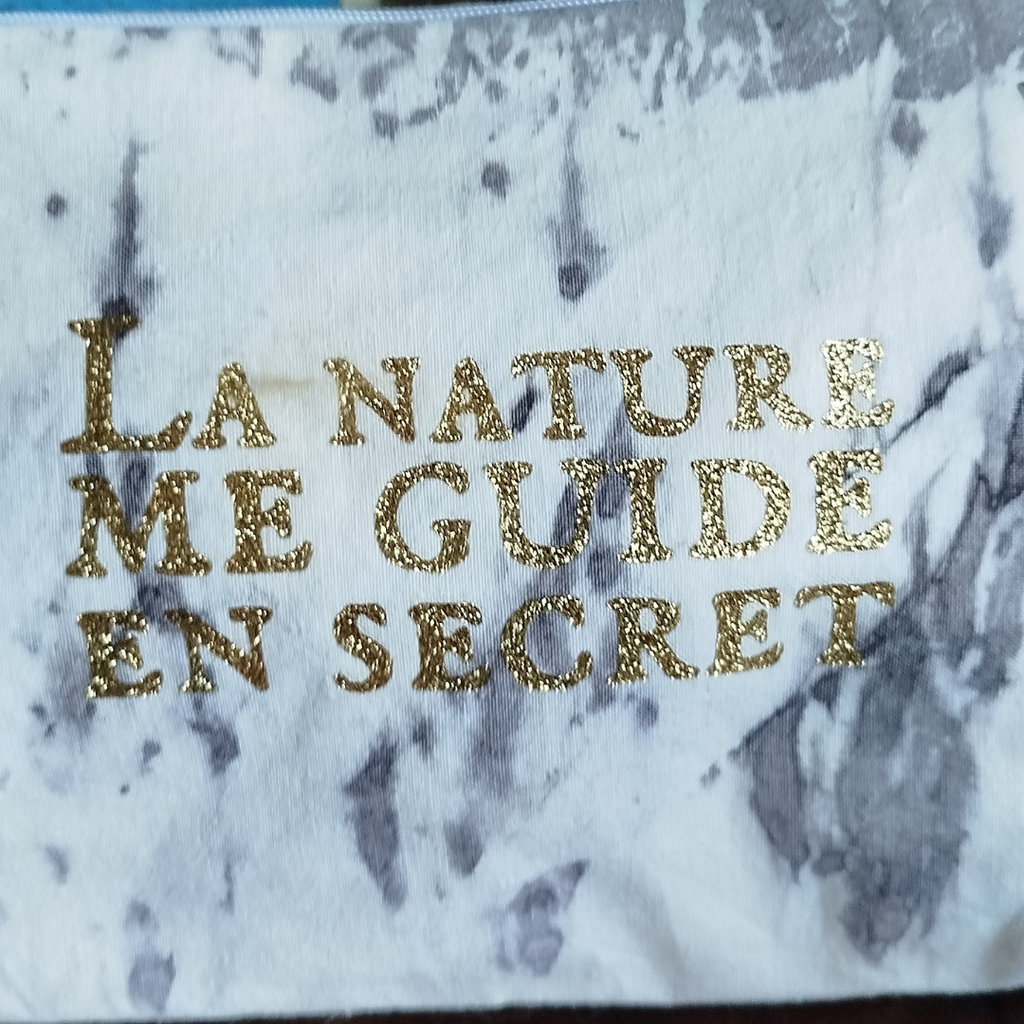 Pochette zippée La nature me guide en secret