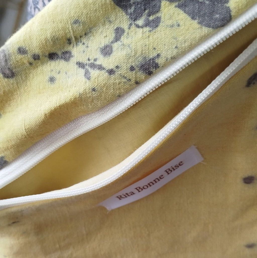 detail sac banane linge ancien